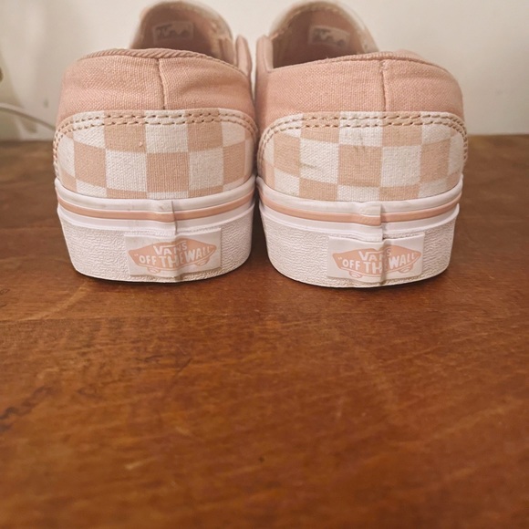 Size 7 checkered Vans slip ons - Picture 3 of 5